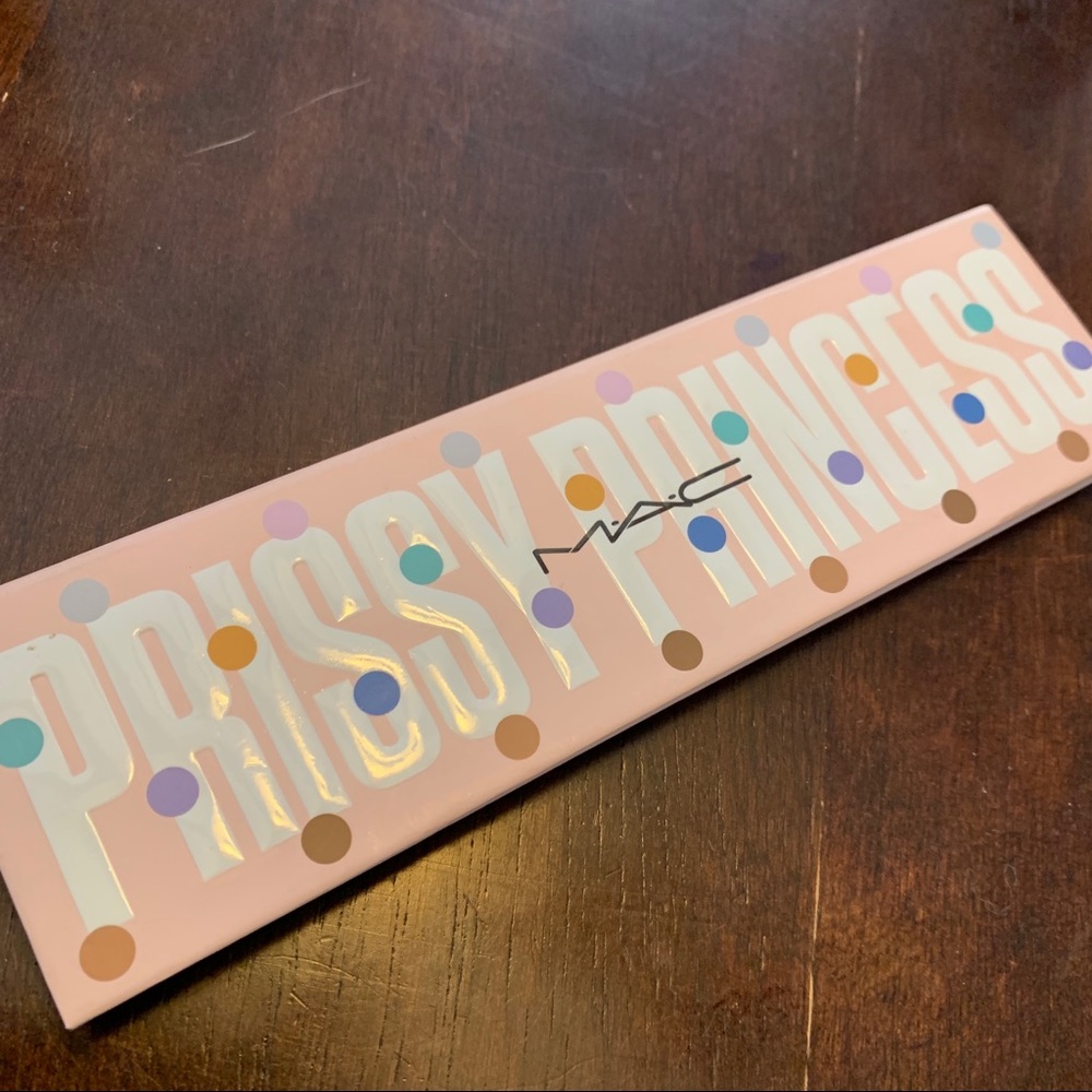 M.A.C. Prissy Princess palette